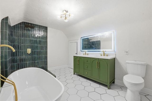 4107 Kenwood Avenue, Kansas City, MO 64110