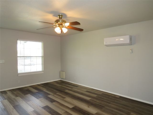 4647 S Bonnie Brae Street, Denton, TX 76226