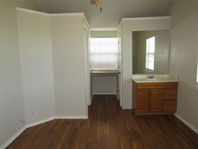 4647 S Bonnie Brae Street, Denton, TX 76226