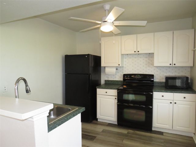 4647 S Bonnie Brae Street, Denton, TX 76226