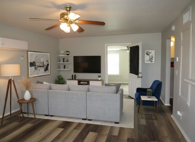 4647 S Bonnie Brae Street, Denton, TX 76226