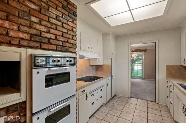 2305 Arlington Place, Bossier City, LA 71111