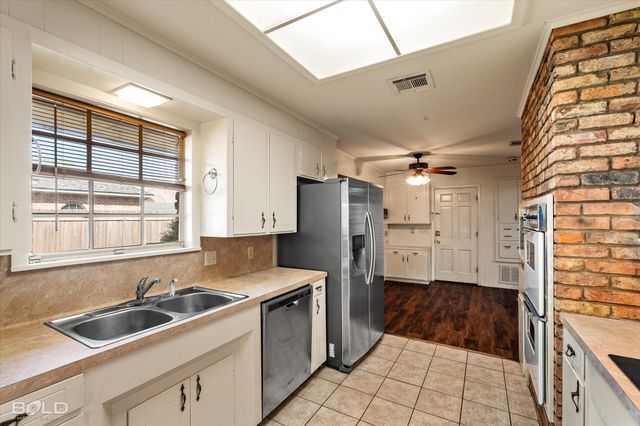2305 Arlington Place, Bossier City, LA 71111