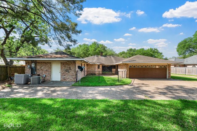 2305 Arlington Place, Bossier City, LA 71111