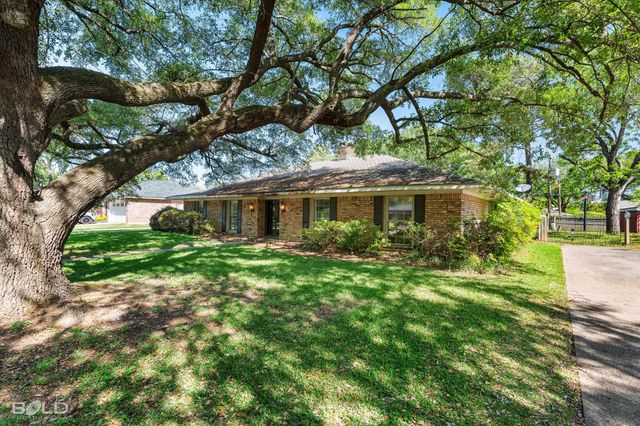 2305 Arlington Place, Bossier City, LA 71111