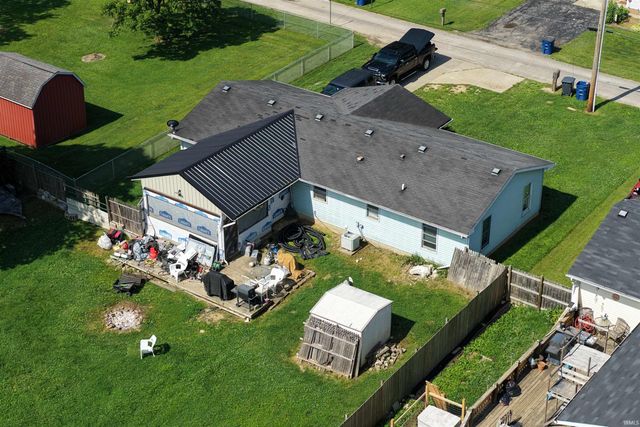 1115 N 9th Street, Mitchell, IN 47446
