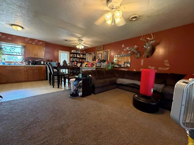 1115 N 9th Street, Mitchell, IN 47446