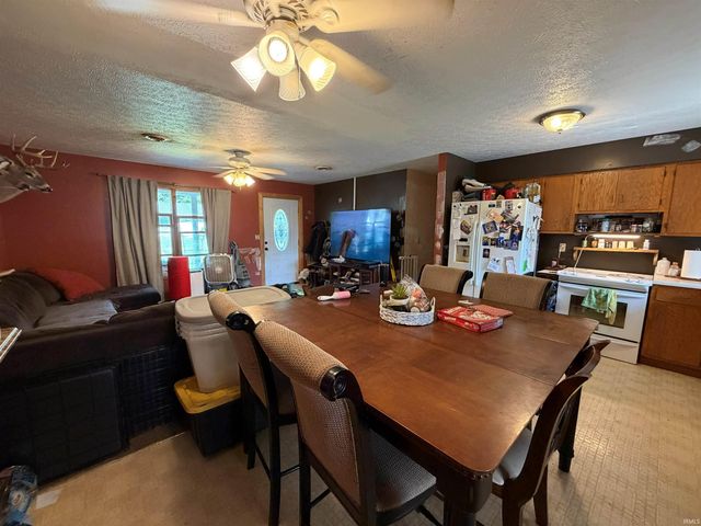 1115 N 9th Street, Mitchell, IN 47446