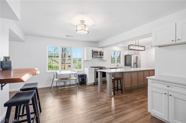 58 W Orange Street, Chagrin Falls, OH 44022