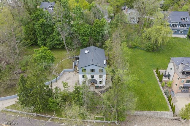 58 W Orange Street, Chagrin Falls, OH 44022