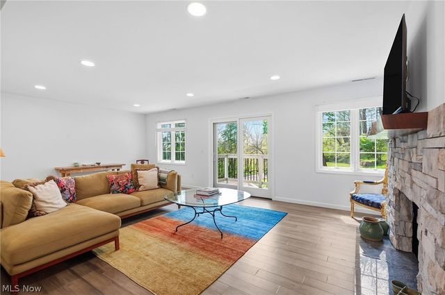 58 W Orange Street, Chagrin Falls, OH 44022