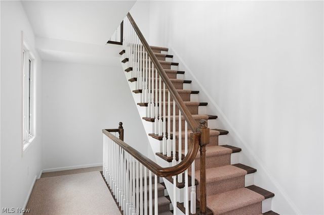 58 W Orange Street, Chagrin Falls, OH 44022