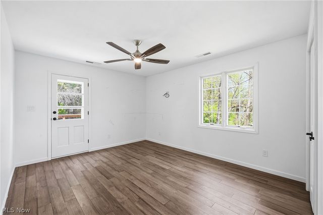 58 W Orange Street, Chagrin Falls, OH 44022