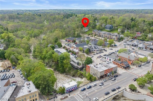 58 W Orange Street, Chagrin Falls, OH 44022