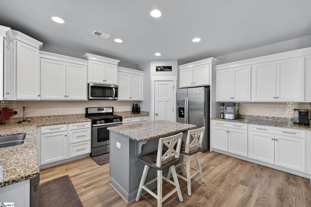 904 Lockhurst Drive, Simpsonville, SC 29681