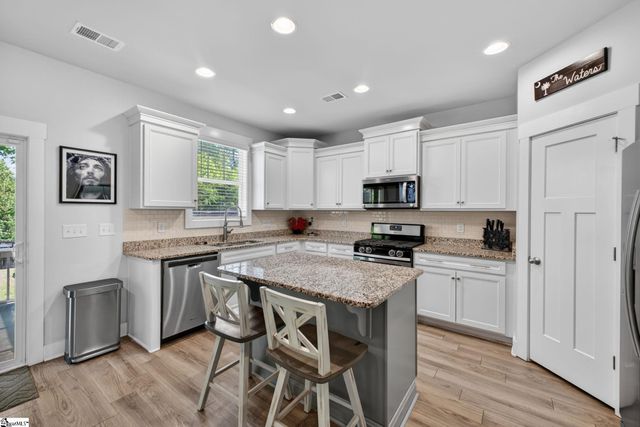 904 Lockhurst Drive, Simpsonville, SC 29681