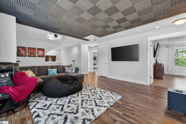 904 Lockhurst Drive, Simpsonville, SC 29681