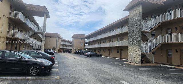 5021 W Oakland Park Boulevard 313, Lauderdale Lakes, FL 33313