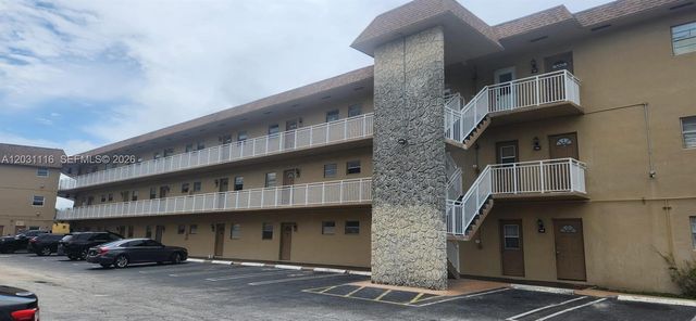5021 W Oakland Park Boulevard 313, Lauderdale Lakes, FL 33313