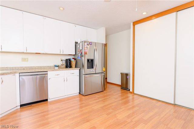 10483 Shale Brook Way, Strongsville, OH 44149