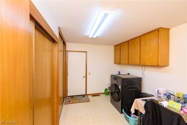 10483 Shale Brook Way, Strongsville, OH 44149