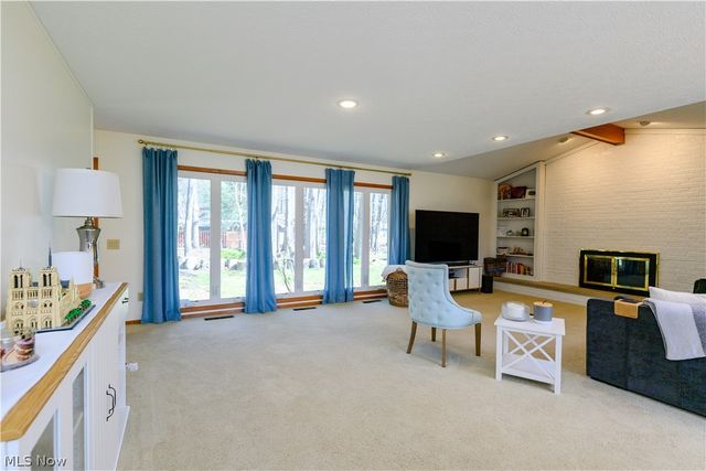 10483 Shale Brook Way, Strongsville, OH 44149