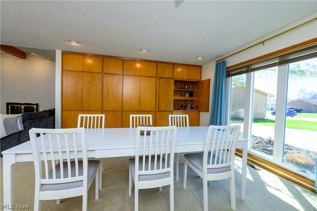 10483 Shale Brook Way, Strongsville, OH 44149