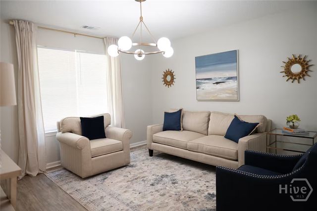 4 Glen Oaks Court, Savannah, GA 31405