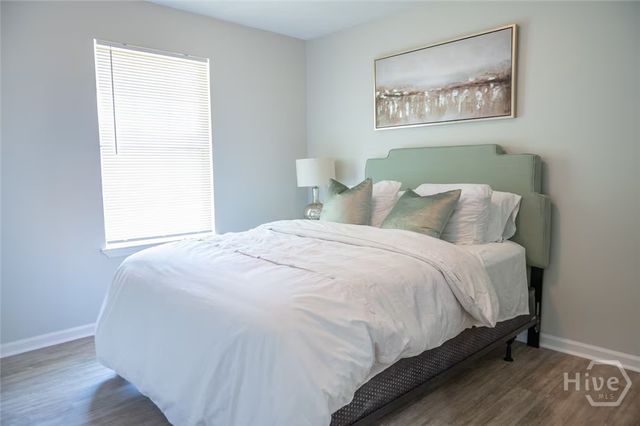 4 Glen Oaks Court, Savannah, GA 31405