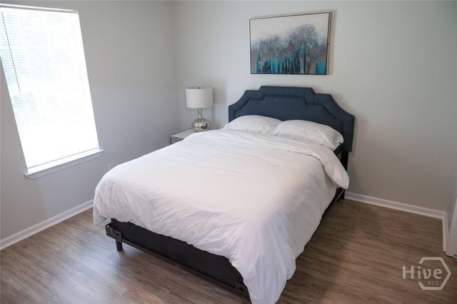 4 Glen Oaks Court, Savannah, GA 31405