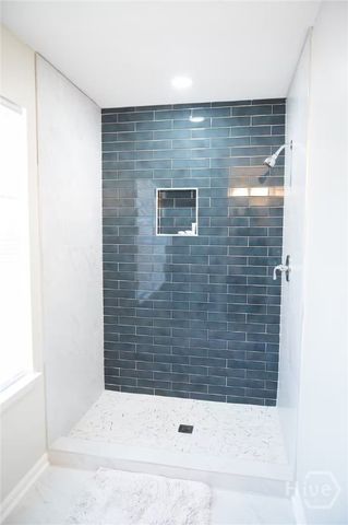 4 Glen Oaks Court, Savannah, GA 31405