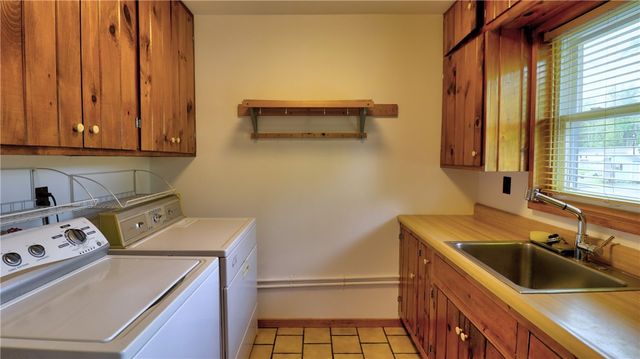 5896 West Lake Road, Fleming, NY 13021