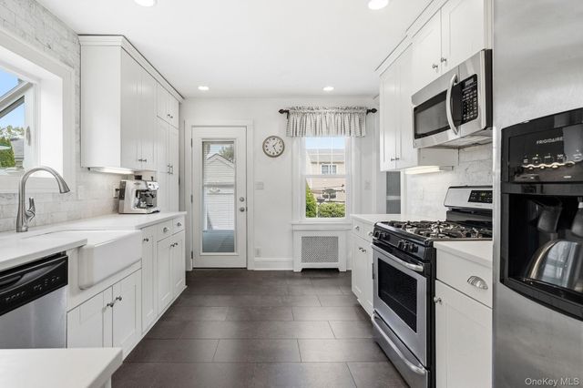 177 Longview Avenue, White Plains, NY 10605