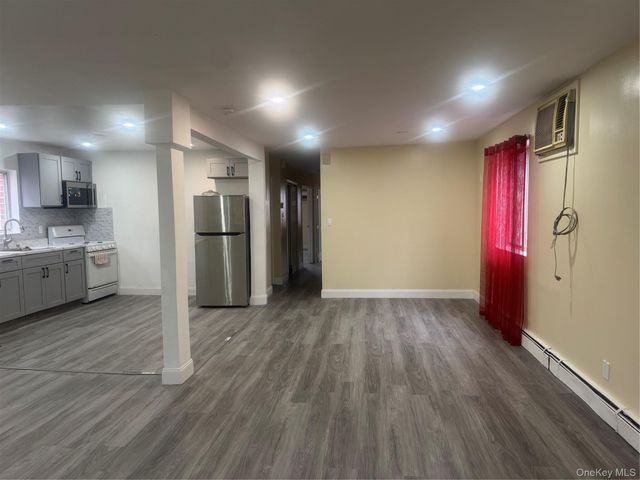 917 E 82nd Street, Brooklyn, NY 11236