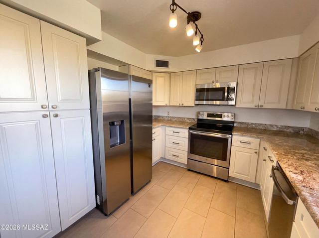 1285 E East Street, Tucson, AZ 85719