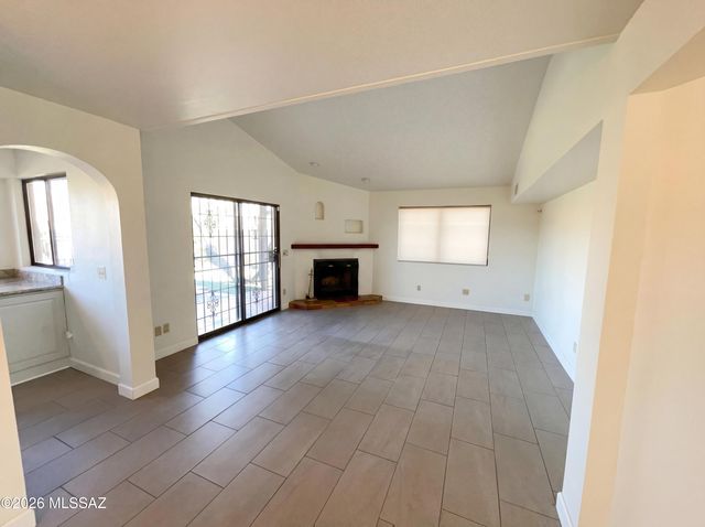 1285 E East Street, Tucson, AZ 85719