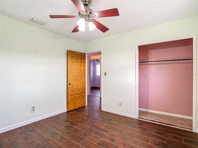 2906 W PARIS STREET, Tampa, FL 33614