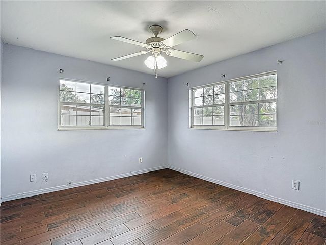 2906 W PARIS STREET, Tampa, FL 33614