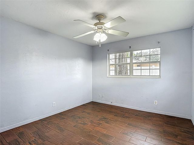 2906 W PARIS STREET, Tampa, FL 33614