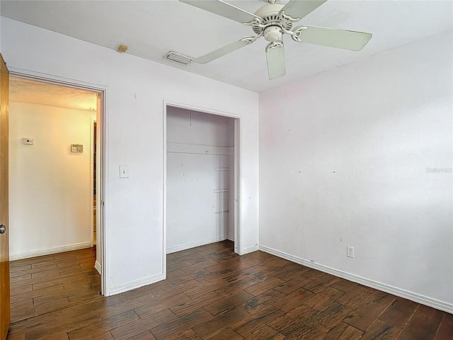 2906 W PARIS STREET, Tampa, FL 33614