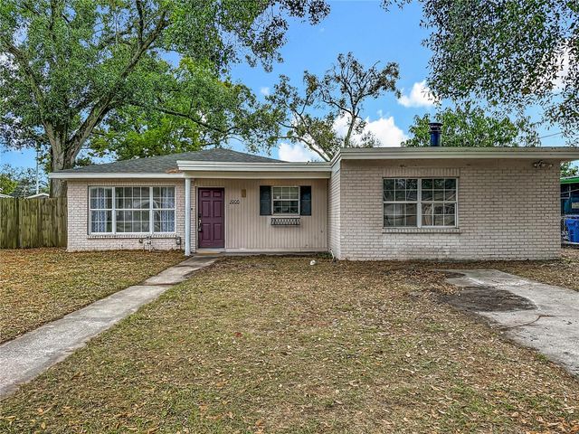 2906 W PARIS STREET, Tampa, FL 33614