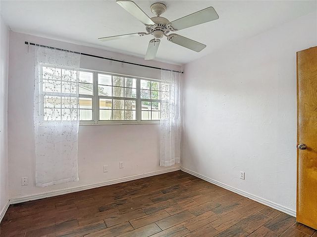 2906 W PARIS STREET, Tampa, FL 33614