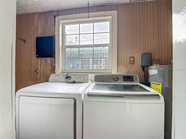 2906 W PARIS STREET, Tampa, FL 33614