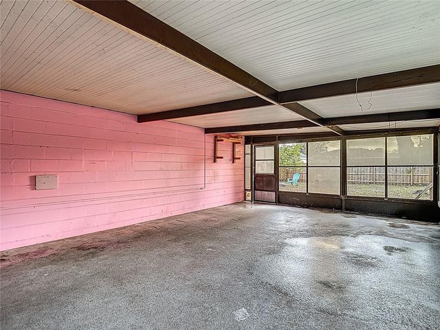 2906 W PARIS STREET, Tampa, FL 33614