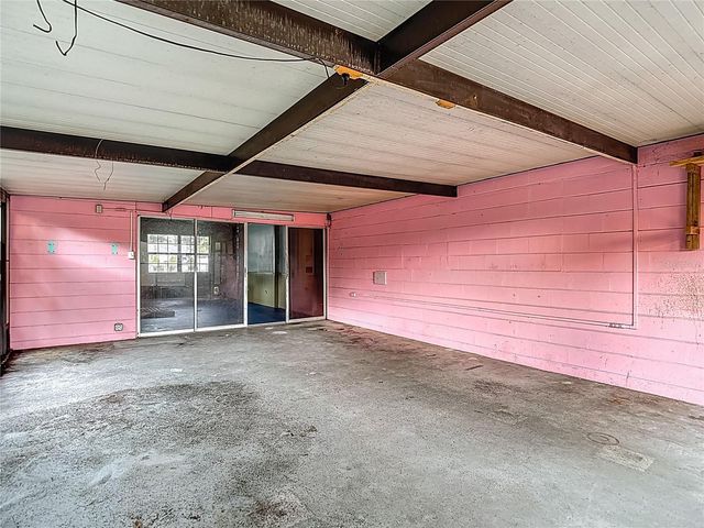 2906 W PARIS STREET, Tampa, FL 33614