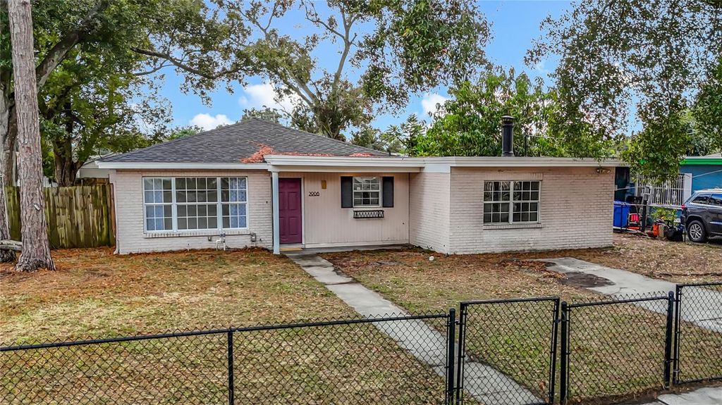 2906 W PARIS STREET, Tampa, FL 33614