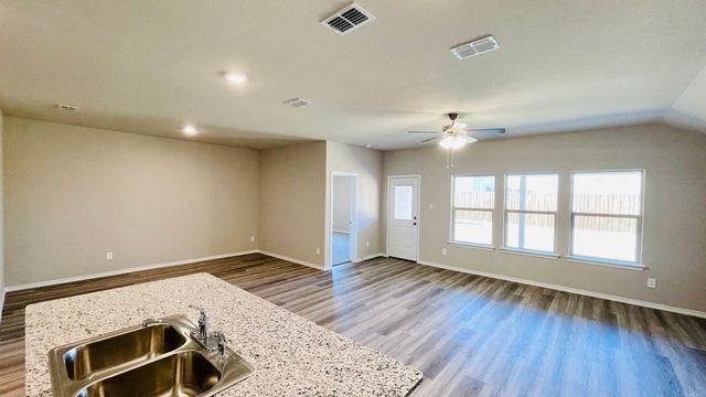 10612 SUNRISE CREEK Drive, Fort Worth, TX 76036