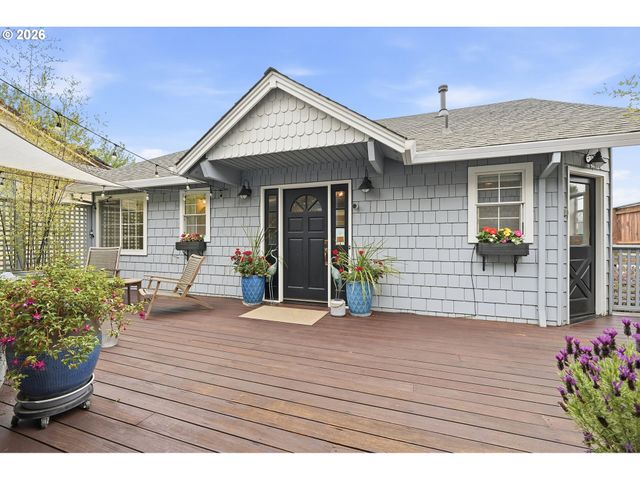 21014 Ne INTERLACHEN Ln, Fairview, OR 97024
