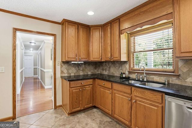 3214 Flint Lock Way NW, Marietta, GA 30064