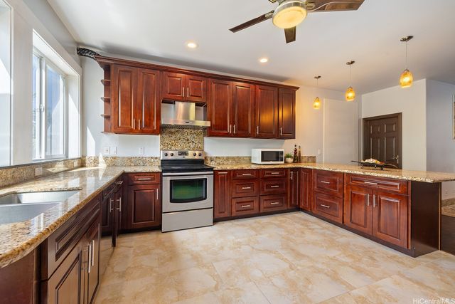 41-51 Hinalea Street, Waimanalo, HI 96795